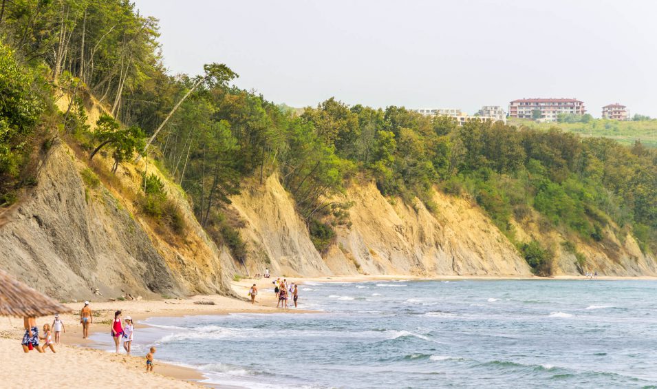 С деца на море в Open Sea Residence