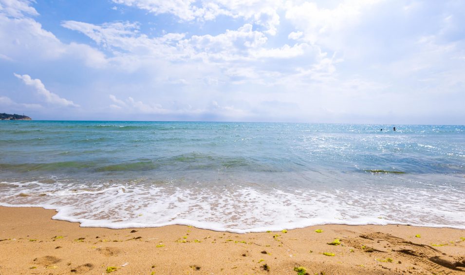 Меден месец край Обзор